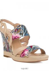 купить Босоножки на танкетке Richly Y2029-2, бежевые/мультицвет фото Босоножки на танкетке Richly Y2029-2, бежевые/мультицвет