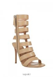 купить Высокие босоножки на каблуке Gianvito Rossi G30011, бежевые фото Высокие босоножки на каблуке Gianvito Rossi G30011, бежевые