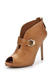 купить Ботильоны на высоком каблуке Guess GU460AWAVW27, коричневые фото Ботильоны на высоком каблуке Guess GU460AWAVW27, коричневые